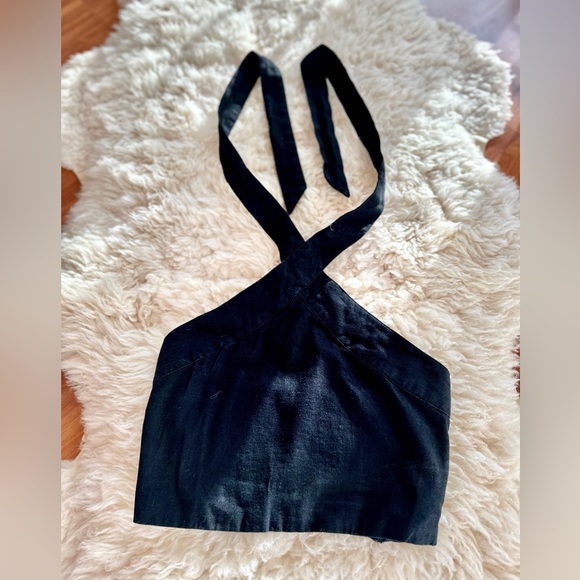 Abercrombie & Fitch Halter Crop Top - Picture 2 of 9